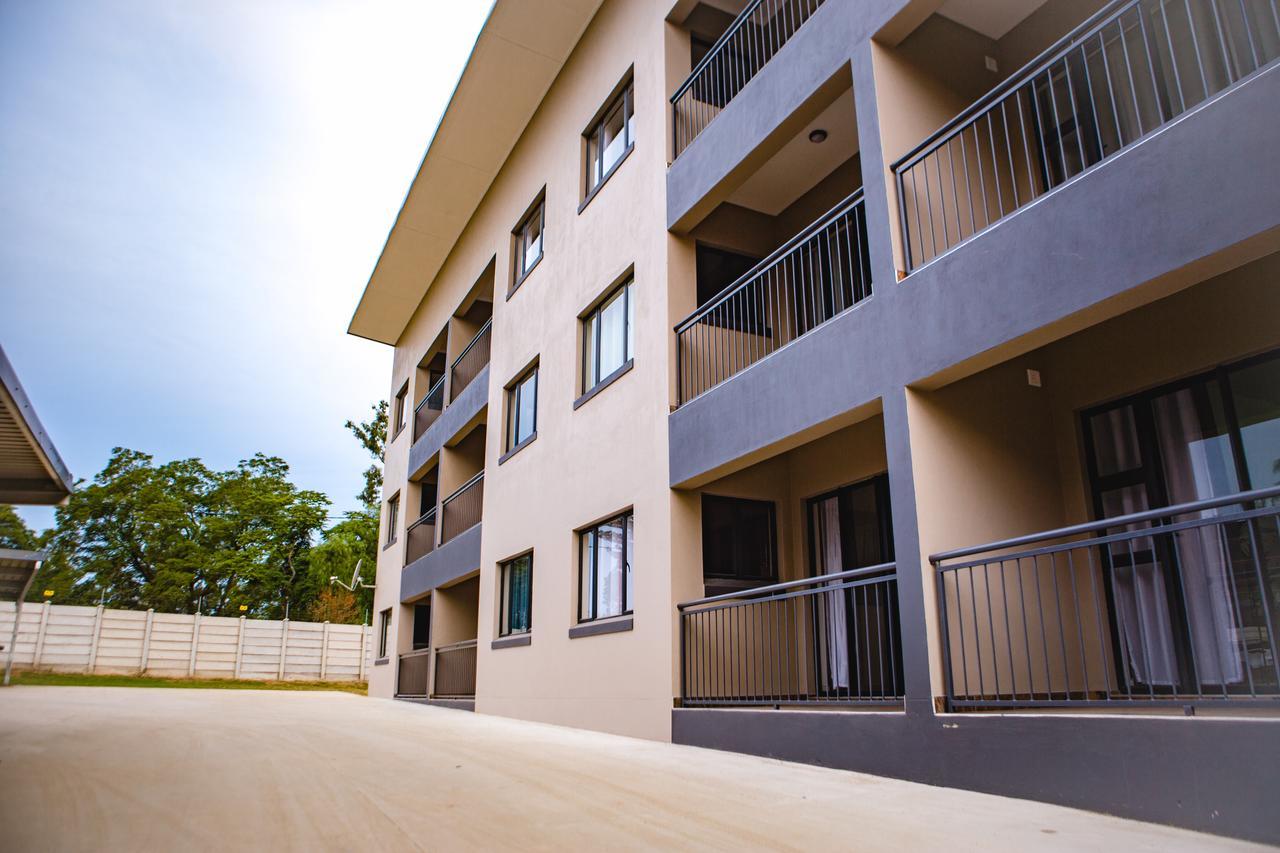 The Living Collective Apartments Питърмарицбург Екстериор снимка
