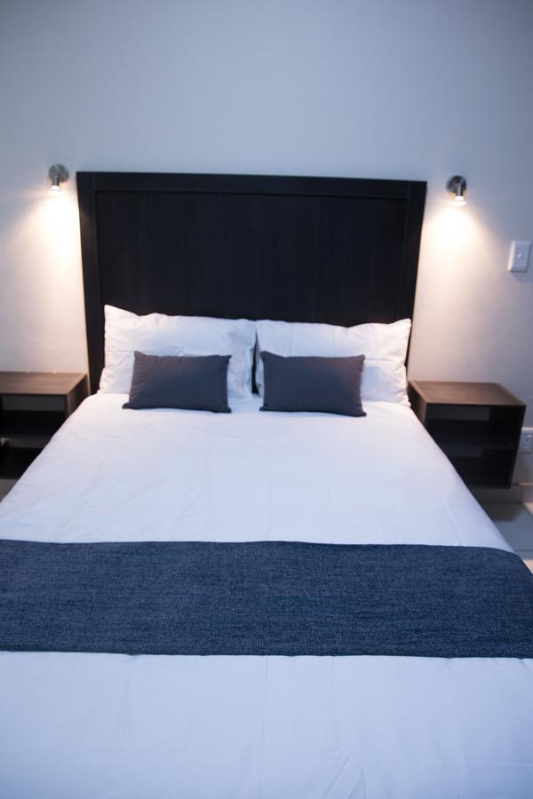 The Living Collective Apartments Питърмарицбург Екстериор снимка