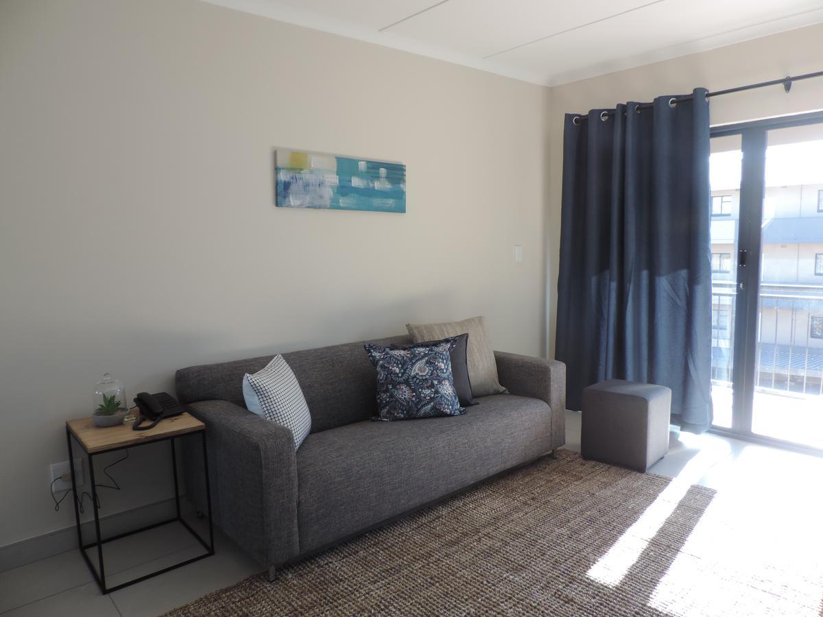 The Living Collective Apartments Питърмарицбург Екстериор снимка
