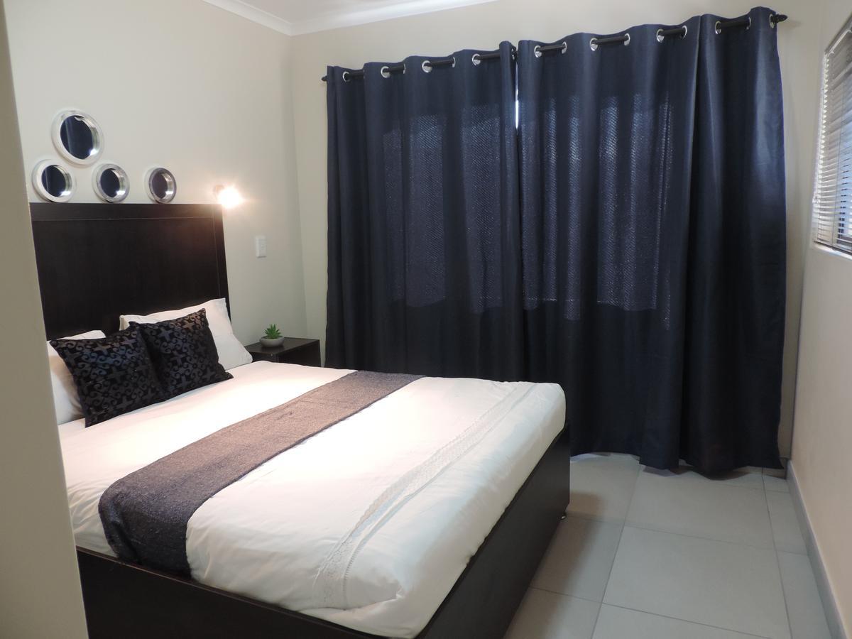 The Living Collective Apartments Питърмарицбург Екстериор снимка