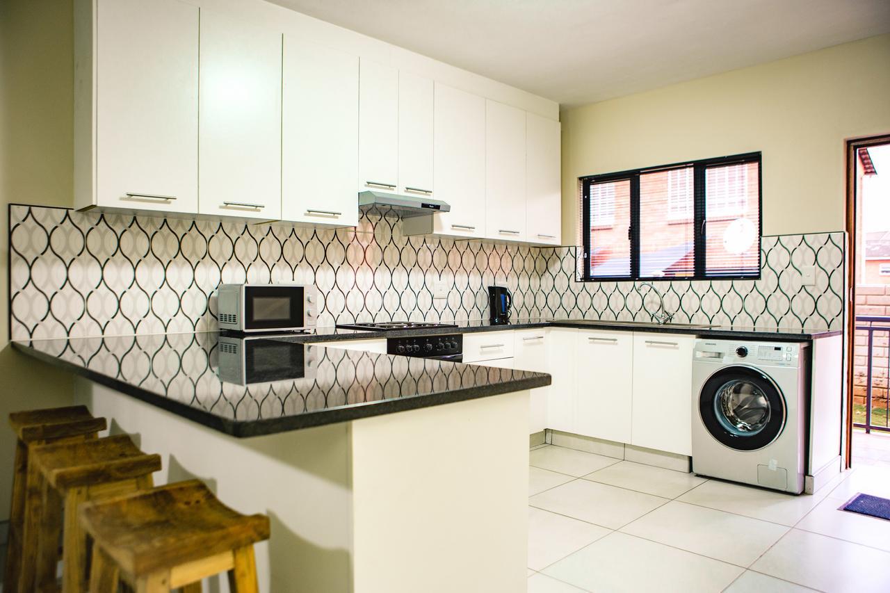 The Living Collective Apartments Питърмарицбург Екстериор снимка