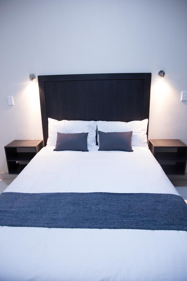 The Living Collective Apartments Питърмарицбург Екстериор снимка